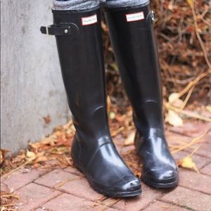 Brand new hunter black glossy rain boots